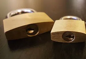 Union Locksmith Store Seattle, WA 206-886-3863 - key-broke-in-lock